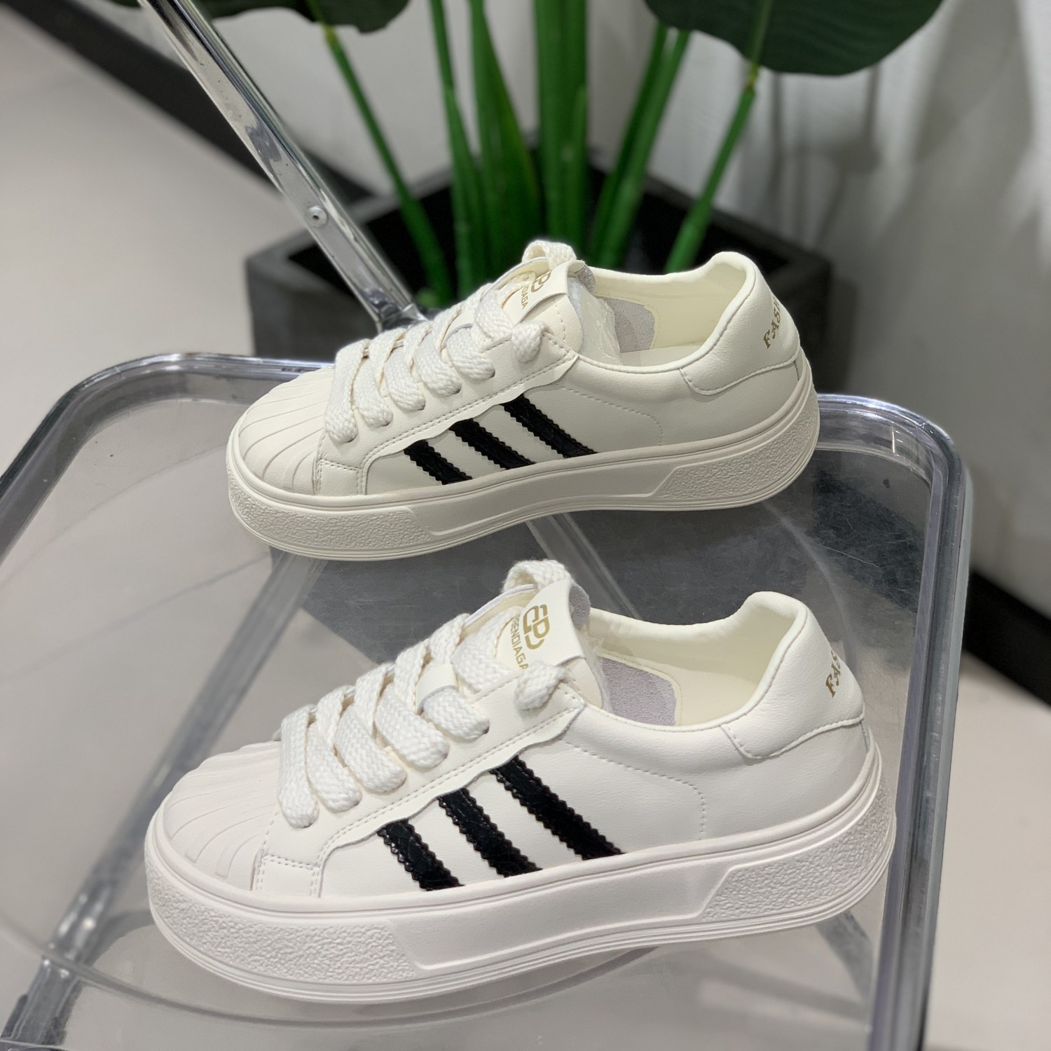 真皮板鞋女2026年春季新款厚底显瘦小白鞋百搭休闲系带贝壳头女鞋,女鞋,休闲板鞋,淘宝优惠券,粉丝福利购,淘宝优惠卷