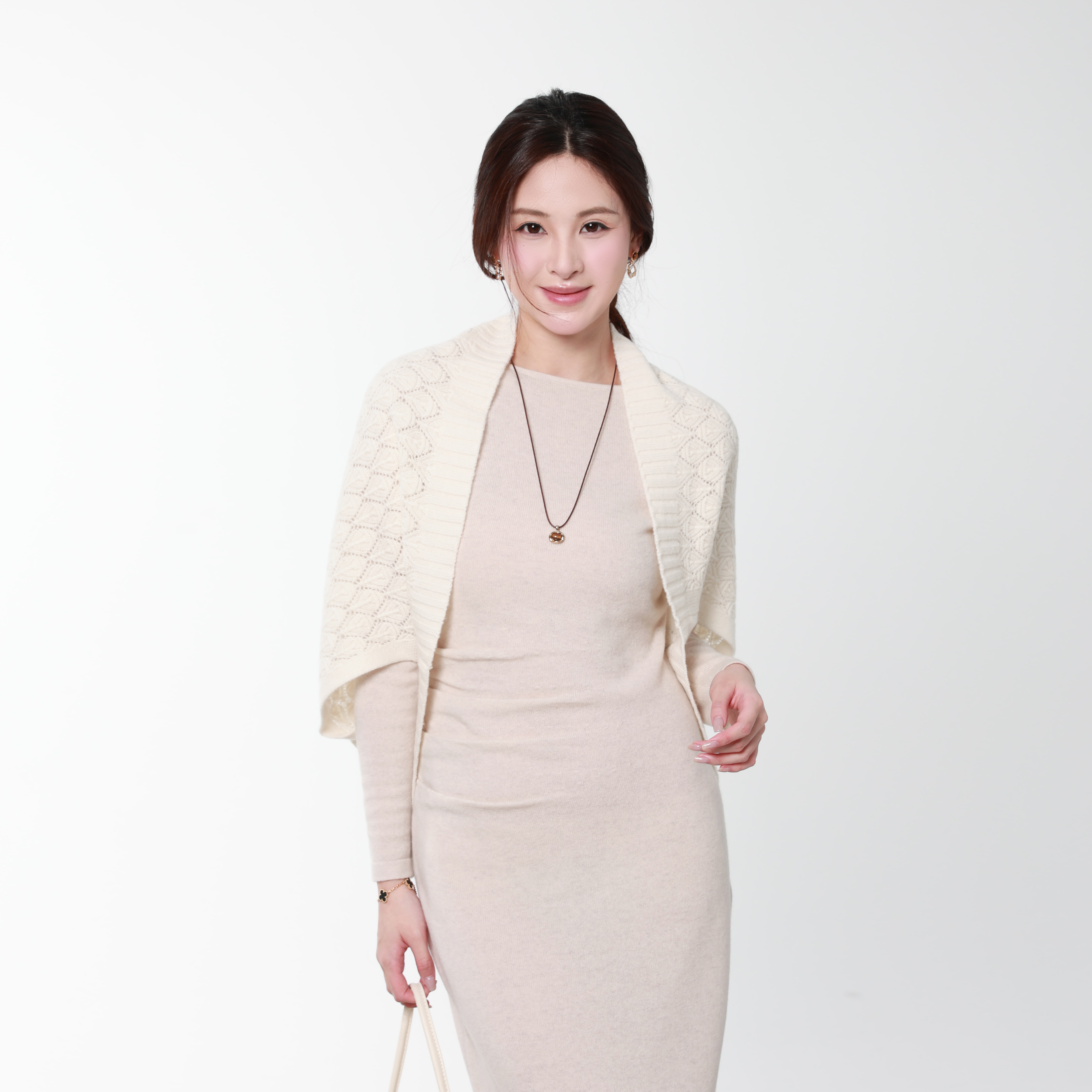 镂空针织羊毛披肩开衫