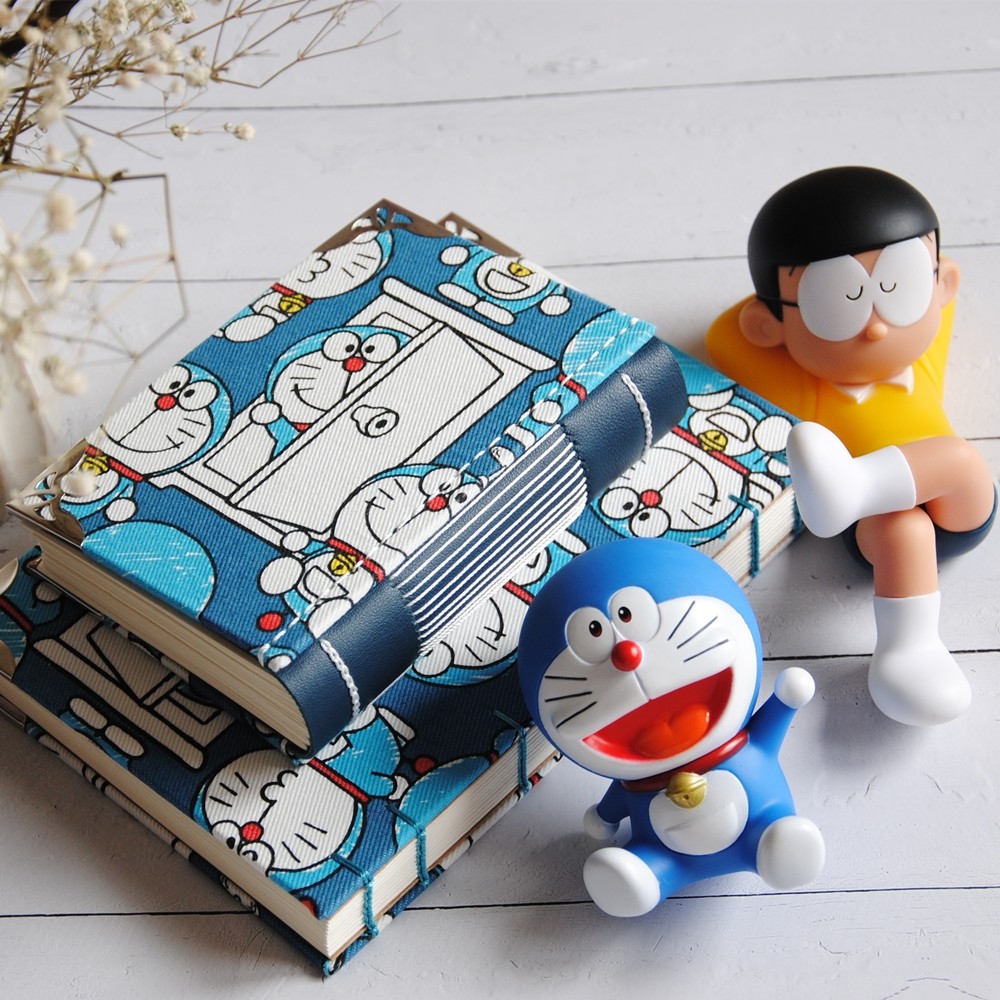 时光机a5裸脊哆啦a梦蓝胖子机器猫手工笔记本毕业礼物牛皮手帐a6