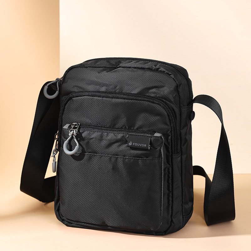 休闲斜挎包女多层小包包牛津布女包运动单肩包中年女士妈妈帆布包