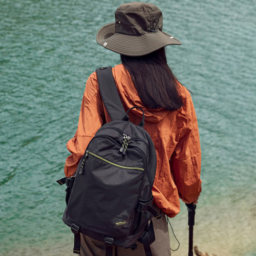 户外休闲双肩包女大容量旅行背包