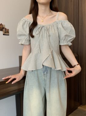 大码女装夏季韩版一字肩吊带露肩短袖上衣时尚百搭格子衬衫女百搭