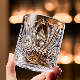 高级感轻奢威士忌酒杯创意家用星芒杯水晶玻璃白兰地洋酒啤酒杯子