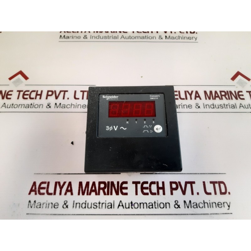 Voltímetro Trifásico Schneider DM3210 Ver: 02.01.00