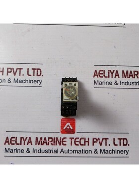 Omron H3Y-4 Timer With Base 0-30 Sec 100-120 VAC