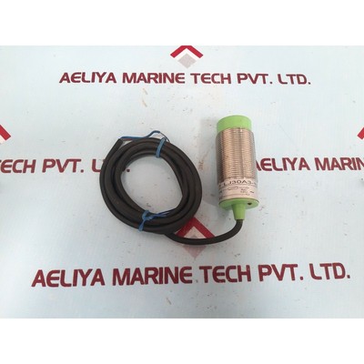 Sensor De Proximidad Omron LJ30A3-15-J/EZ