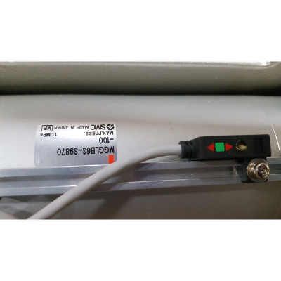 Cilindro Neumático Guiado SMC MGGLB63-S9870-100 - Nuevo En