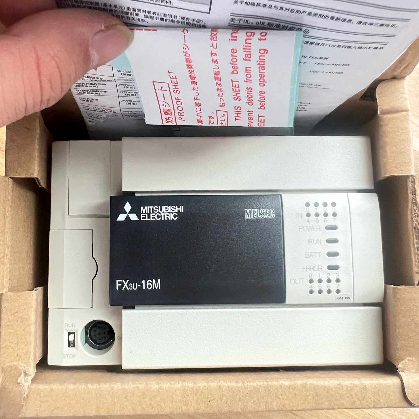 三菱PLCFX3U16MTESA全新原装工程剩余一