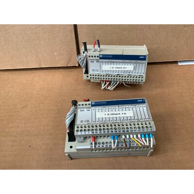 8 x . TELEMECANIQUE ABE7-H16R20 TELEFAST RELAY
