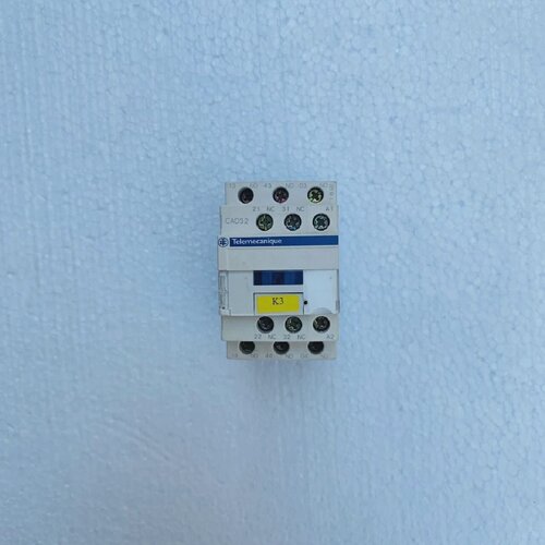 Telemecanique CAD32 Control Relay