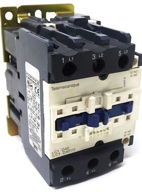 Contactor LC1D40F7 Telemecanique 110VAC *Used*