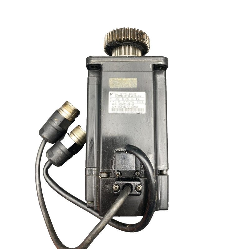 OMRON SGMAH-08AAA61D-0Y 750W 200V 4.4A 2.39 NM 3000 Tr / Min