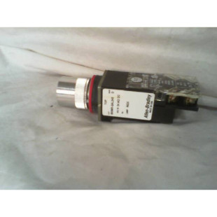 Allen Bradley 800MR-QAL24S Vert Bouton Poussoir Série D 24