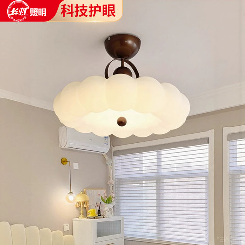 中古奶油风胡桃木纹爱心吸顶灯