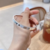 女新品 足银9999纯银幸运四叶草万花筒足银镯子小众轻奢时尚 年轻款