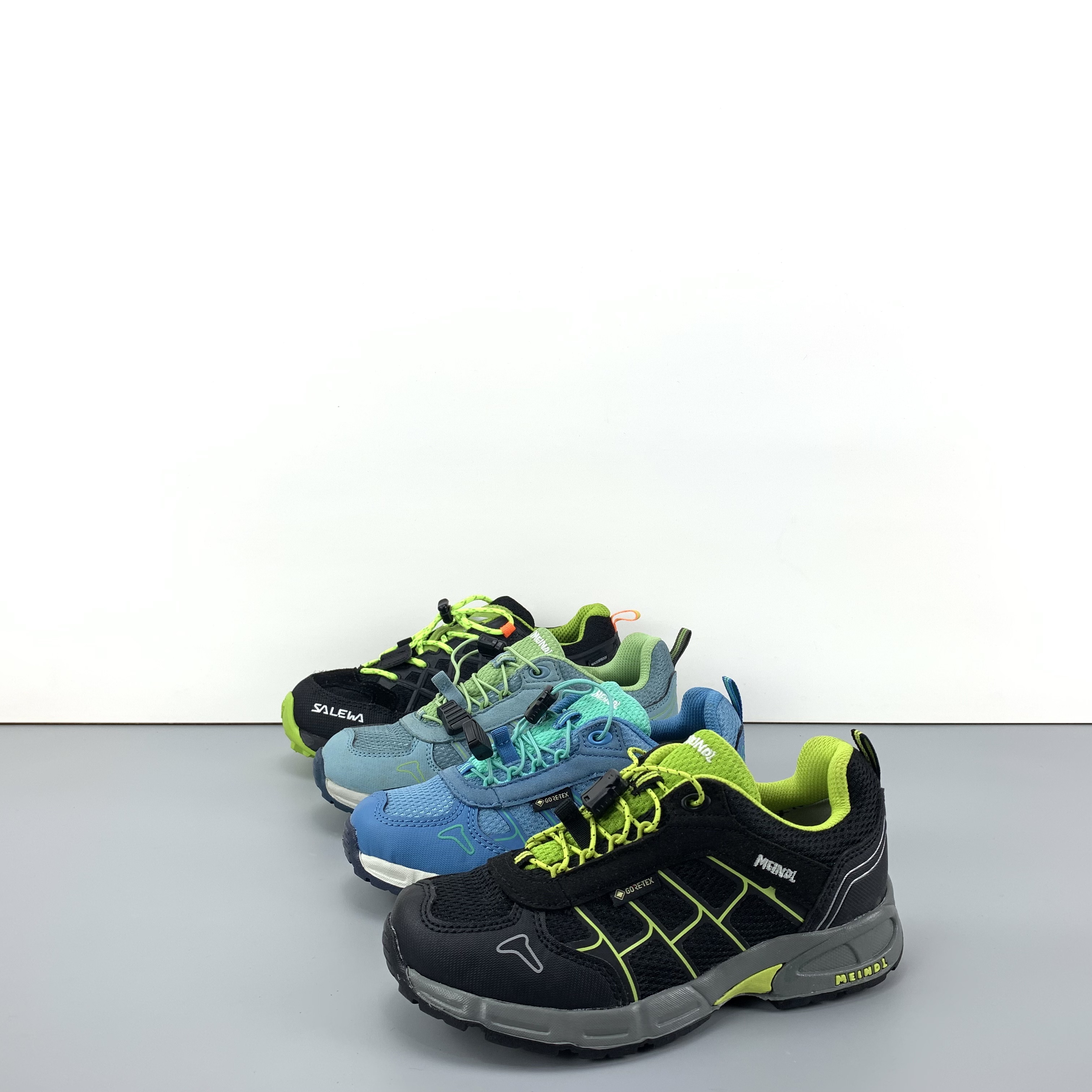 出口德国四季款男女童全防水户外登山鞋防滑耐磨徒步鞋运动鞋休闲