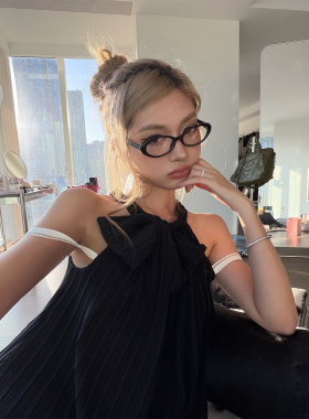 Xinlei Lin 私服 Fall in D*or 垂坠压褶蝴蝶结高级挂脖吊带上衣