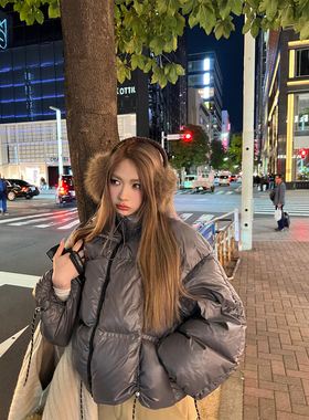 Xinlei Lin 巴黎街头 可调节抽绳亮面90白鸭绒短款宽松连帽羽绒服