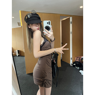 Xinlei Lin 吹爆！蕾丝拼接咖色连衣裙女春夏吊带涟漪短裙女裙子
