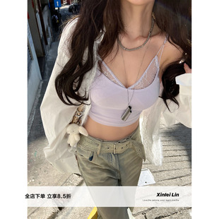 Xinlei Lin “V蕾秘语”性感蕾丝拼接假两件V领吊带上衣女春季新