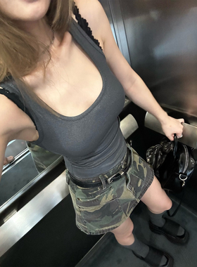 Xinlei Lin 赛博镭射双色背心吊带女春夏上衣