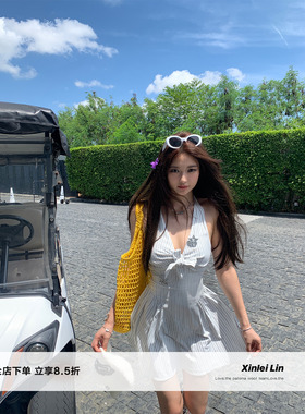 Xinlei Lin“少女的心事”条纹挂脖绑带多种系法上衣A字连衣裙