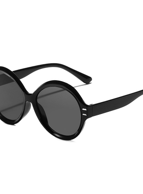 女夏小太阳镜爱.唯依强光