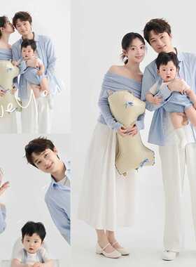 小红书同款全家福摄影服装家庭装三口亲子装影楼拍照蓝色清新套装