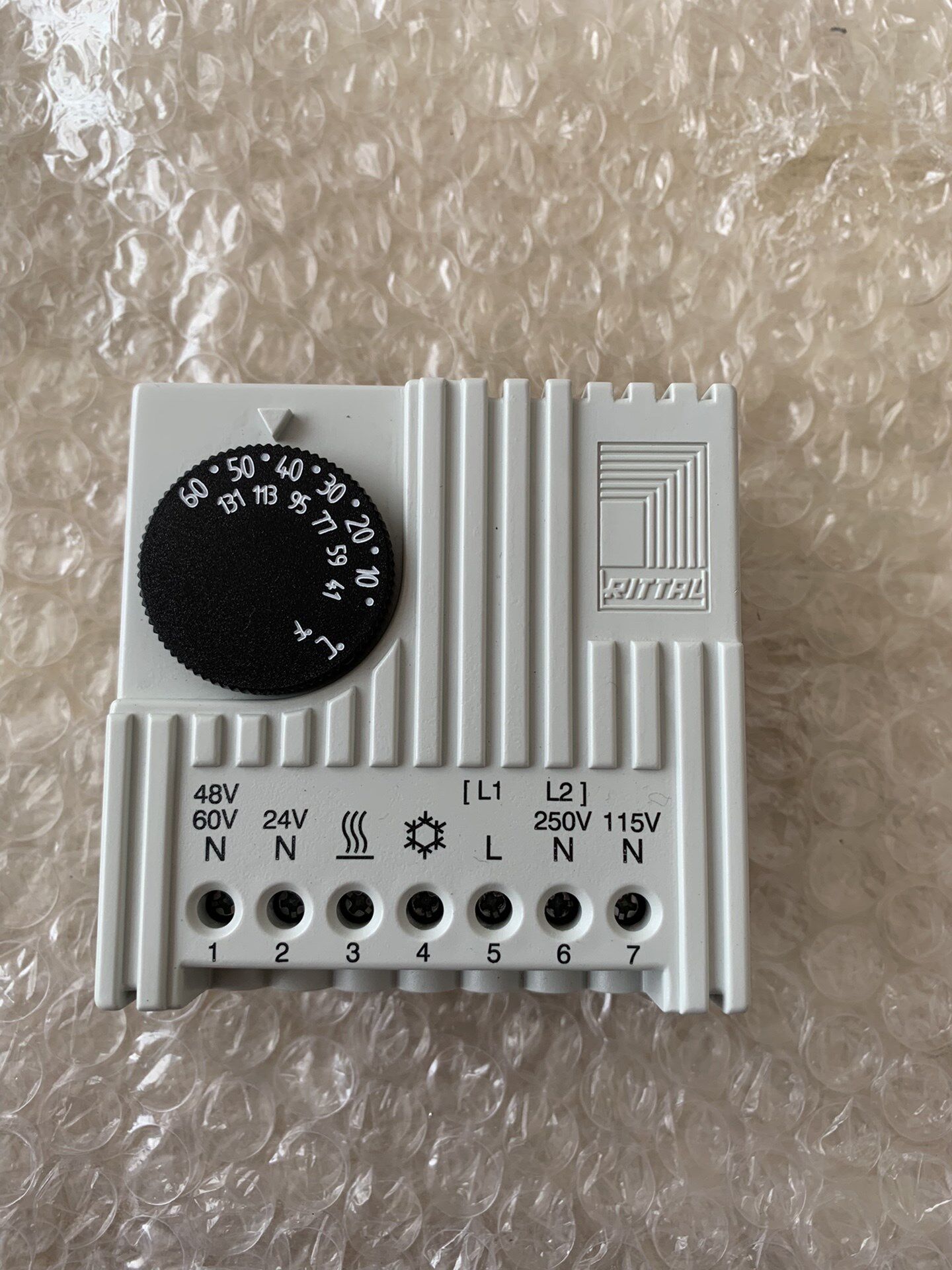 威图sk3110温度控制器 ,成色如图 功能包好