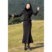 格润雅盐系轻熟两件套装 裙新款 气质收腰外套包臀显瘦鱼尾半身裙