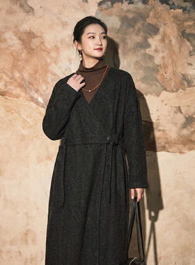 深灰羊毛毛织禅意风衣式连衣裙 知笔墨2026春复古宽松开衫式外套