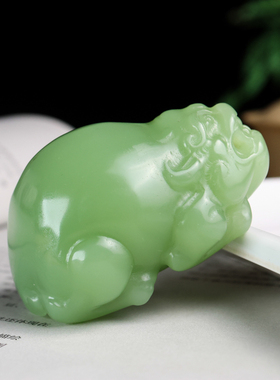 新疆和田玉青白玉生肖牛手把件天然玉石扭转乾坤把件原石手玩件