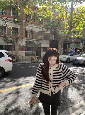 萌萌Ja 松塔露露 乖乖千金高腰木耳边短裙女小个子a字半身裙女