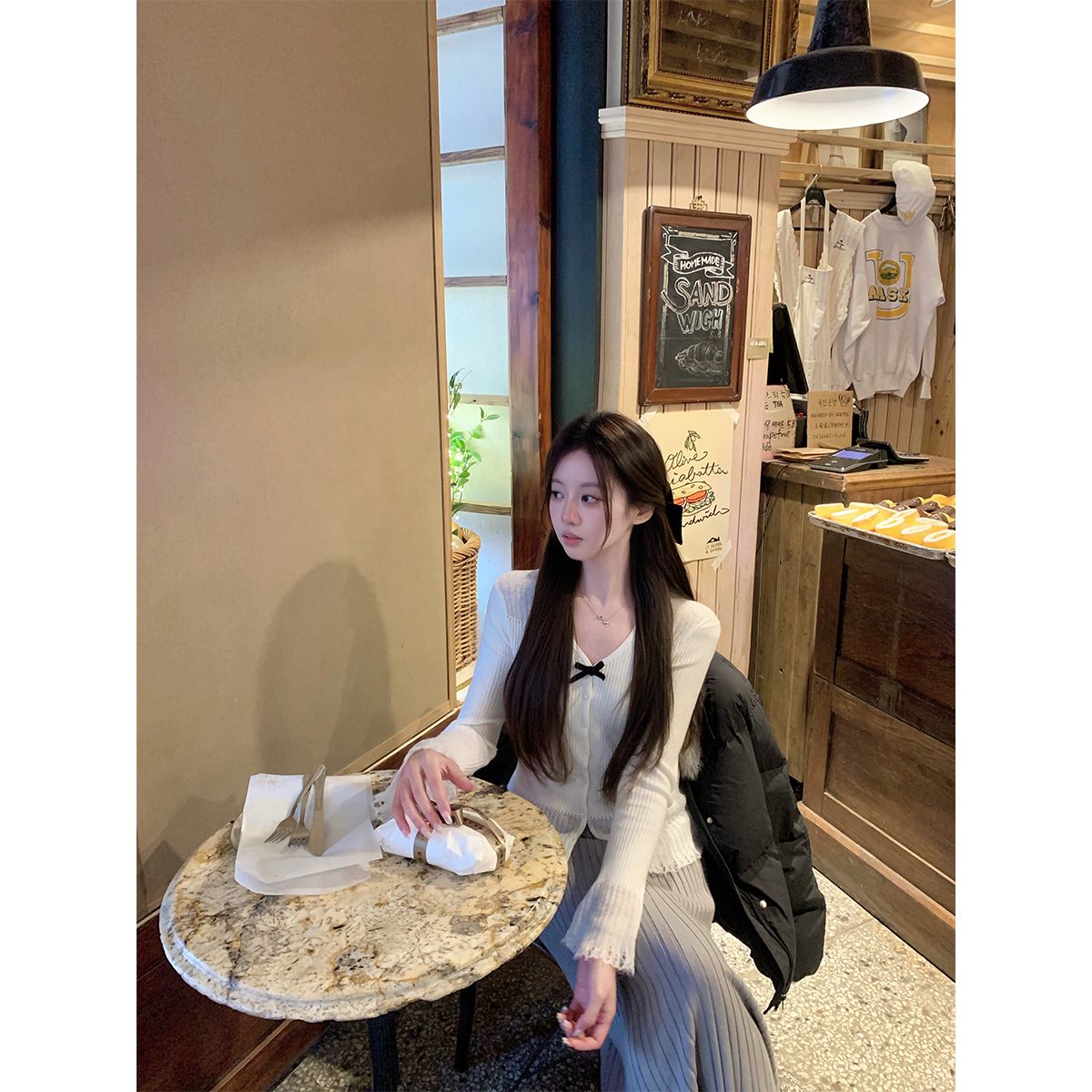 萌萌Ja针织上衣内搭打底V领气质