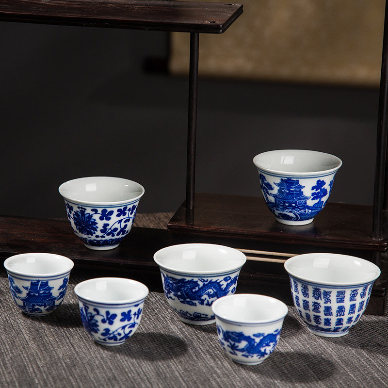 景德镇陶瓷釉下彩白酒杯功夫茶杯品茗杯酒杯青花瓷供奉祭祀烈酒杯图片