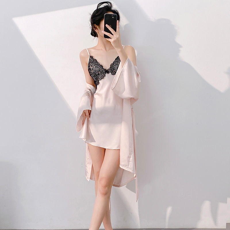 性感冰雪丝吊带睡衣女两件套