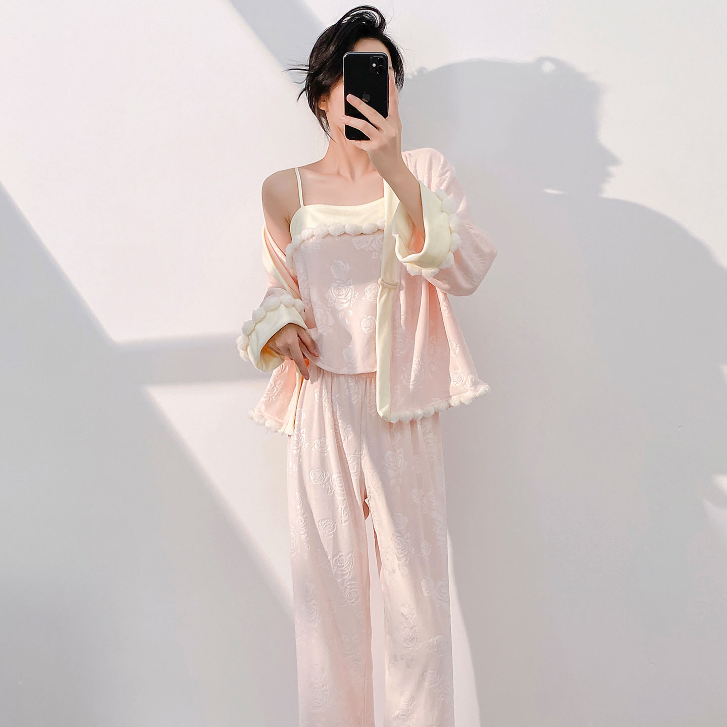 新中式玫瑰压花吊带开衫睡衣三件套秋冬新款海岛绒加厚保暖家居服