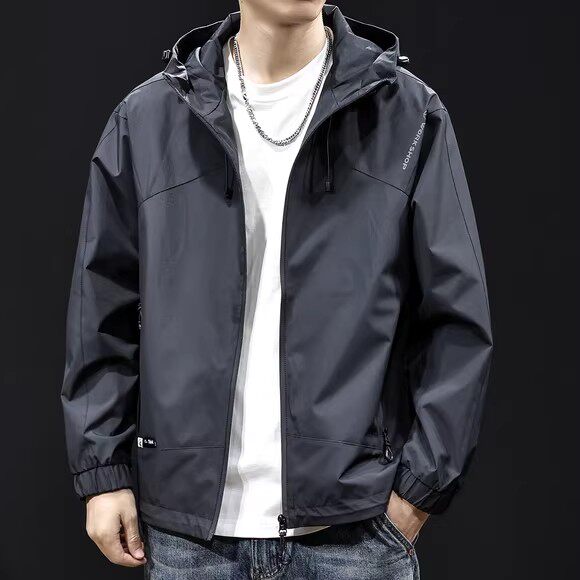 冲锋衣男外套连帽2026新款春秋潮牌大码男士户外山系薄款春季夹克