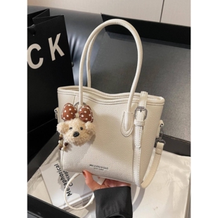 官方品牌简约休闲手提包包女式2026新款百搭时尚肩包轻奢斜挎水桶