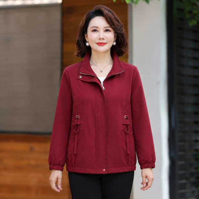 官方中年妈妈春秋薄款装外套洋气风衣新款宽松中老年女装短款夹克