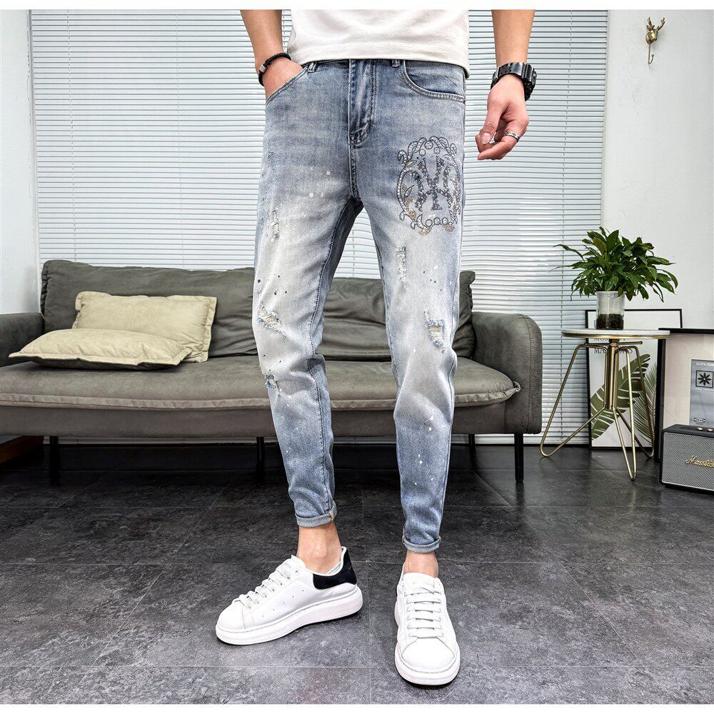 2026春夏季新款烫钻牛仔裤男长九分修身小脚裤潮牌时尚高端破洞裤
