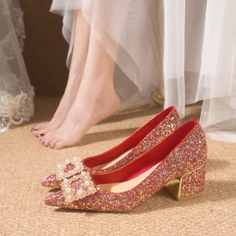 粗跟红色婚鞋女2023秋季新款法式新娘秀禾婚纱水晶亮片高跟鞋单鞋