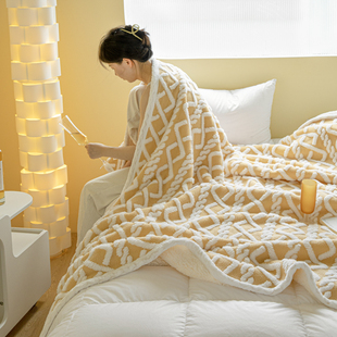 塔芙绒毛毯床垫秋冬加厚保暖A类牛奶绒提花保暖床垫雕花床褥毯子