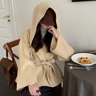 2026年秋冬季新款赫本风小个子腰带连帽双面羊绒毛呢子大衣外套女