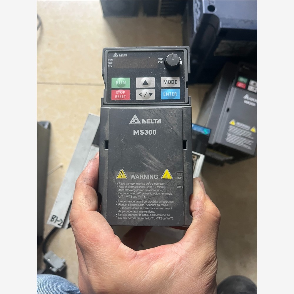 台达变频器MS300，VFD4A8