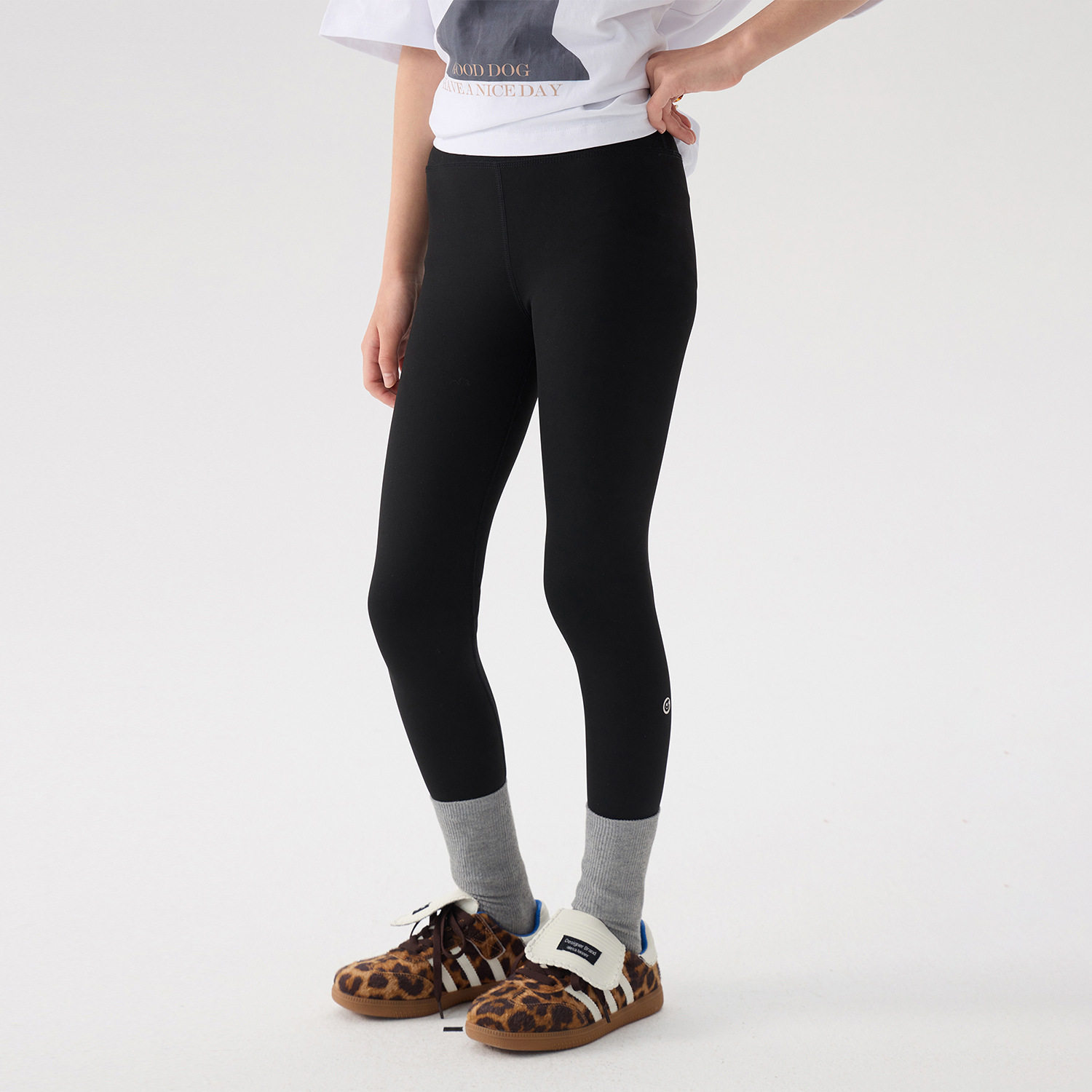 女童高弹鲨鱼裤2026春装新款儿童外穿紧身打底裤中大童百搭瑜伽裤