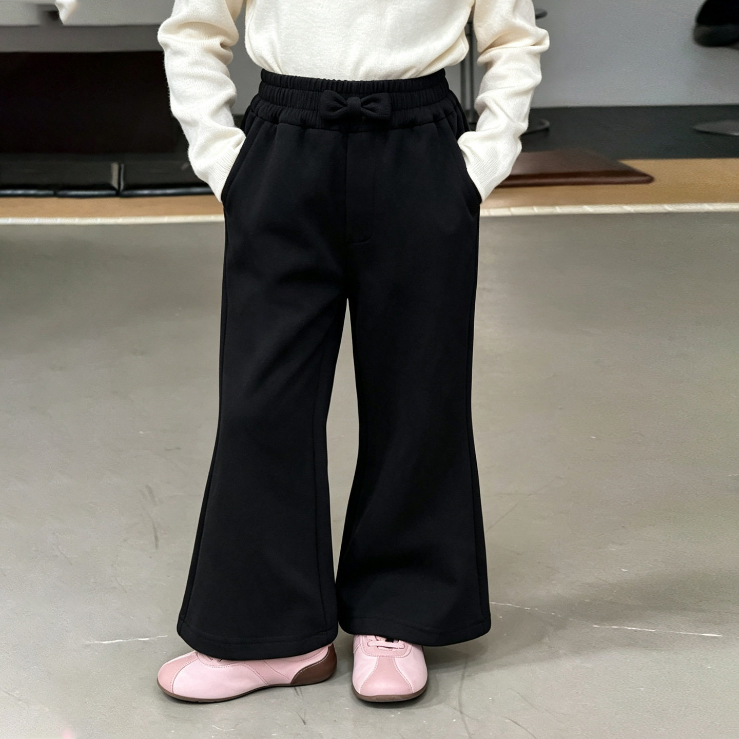 女童春秋喇叭裤2026新款儿童秋装裤子中大童女孩微喇秋季长裤时髦