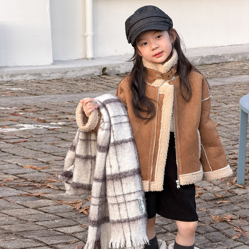 艾摩贝贝女童韩版加厚皮毛一体羊羔毛机车棉服保暖麂皮绒外套