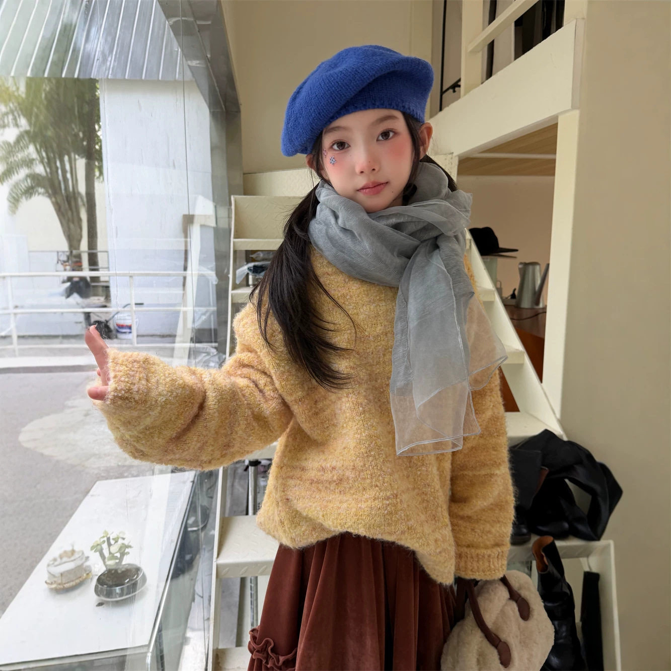 花与寻女童 2026 年冬款韩版圈圈纱毛衣软糯宽松圆领套头针织上衣