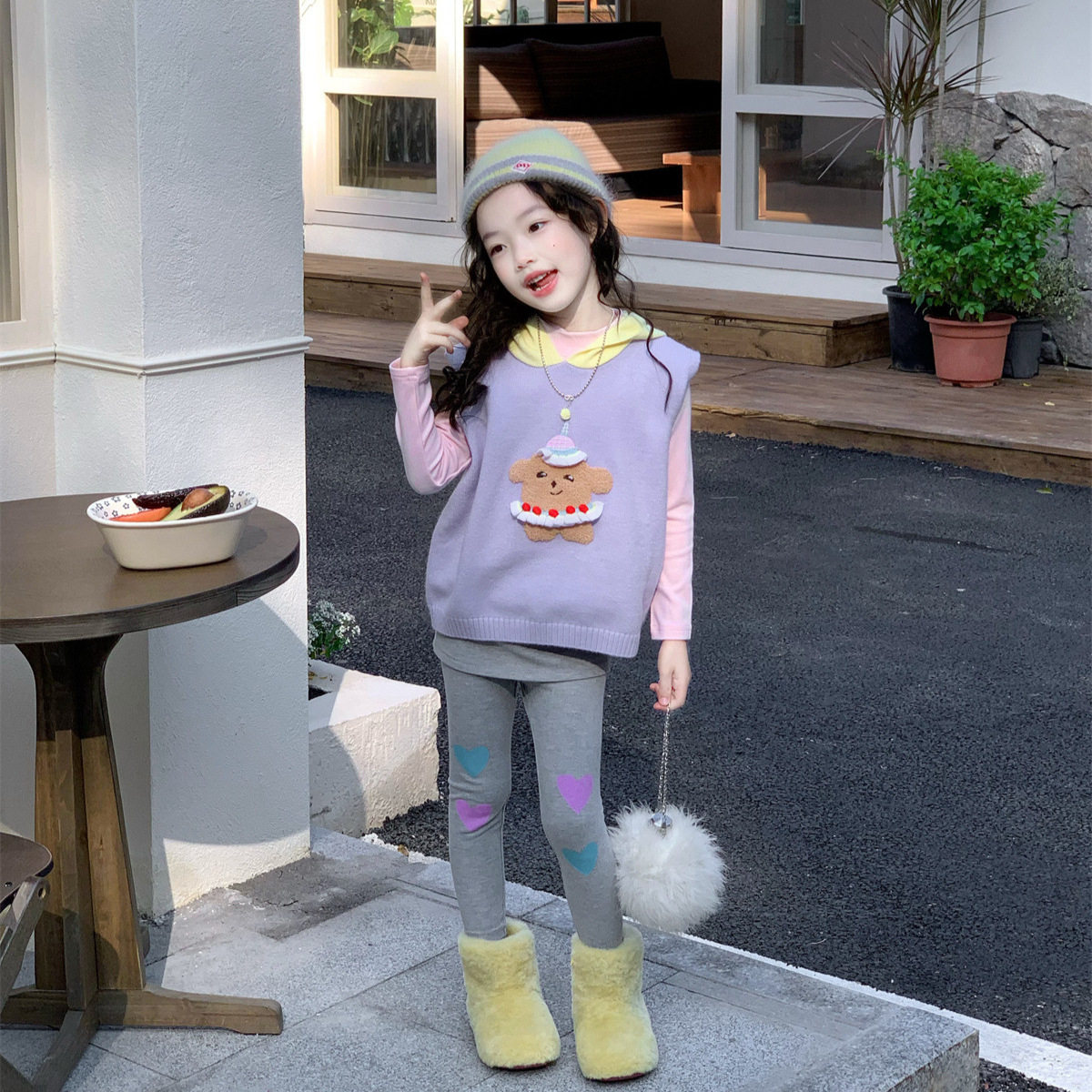 2026春季新款女童洋气卡通拼色针织马甲背心+打底衫+爱心打底裙裤